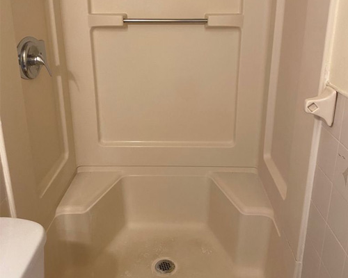 fiberglass bathtub refinishing in Long Island