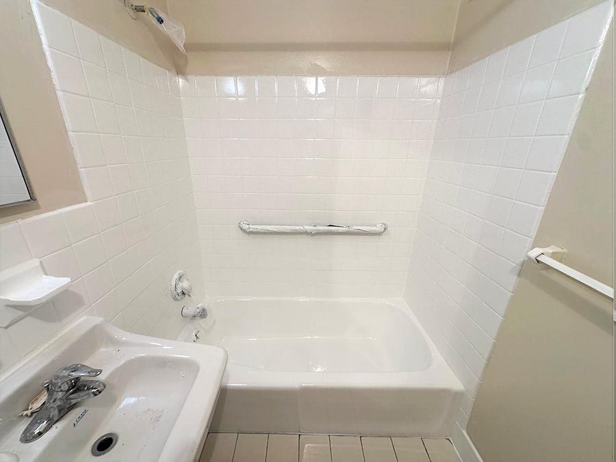 bathtub-reglazing-after